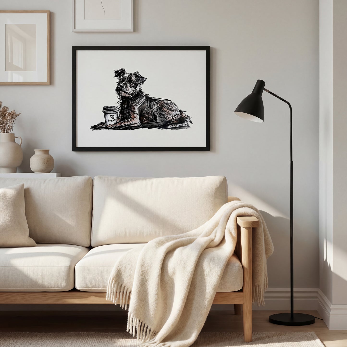 Desen inramat pe perete cu portret canin in tehnica mixta cu creion si pix cu cafea in ambient