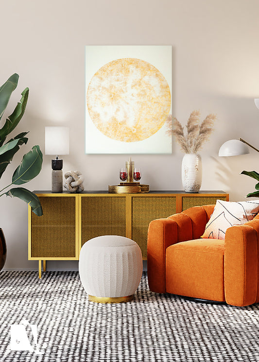 Pictura Decorativa Minimalista in relief tematica luna cu vopsea acrilica metalica aurie in context de amenajare moderna