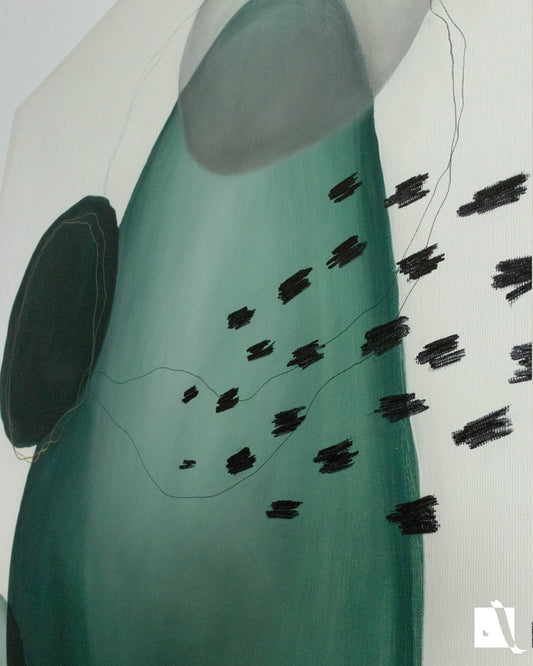 pictura decorativa abstracta minimalista realizata manual cu fundal crem si forme rotunde neregulare verde eucalipt si negru