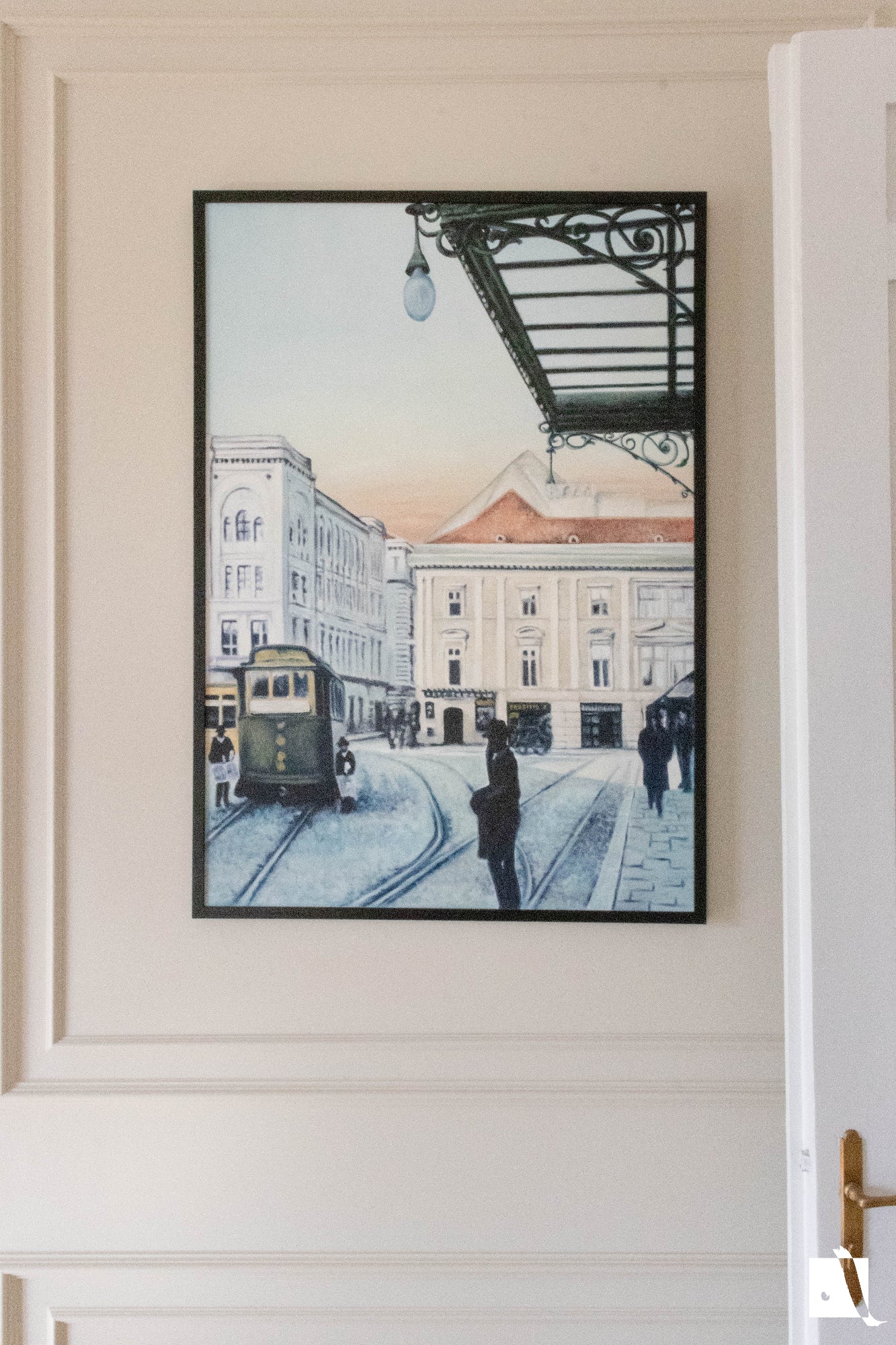 Pictura Peisaj Urban Timisoara Vintage Piata sf Gheorghe dupa o poza veche in stil realist cu vopsea acrilica realizata manual plasat in context de amenajare classic 