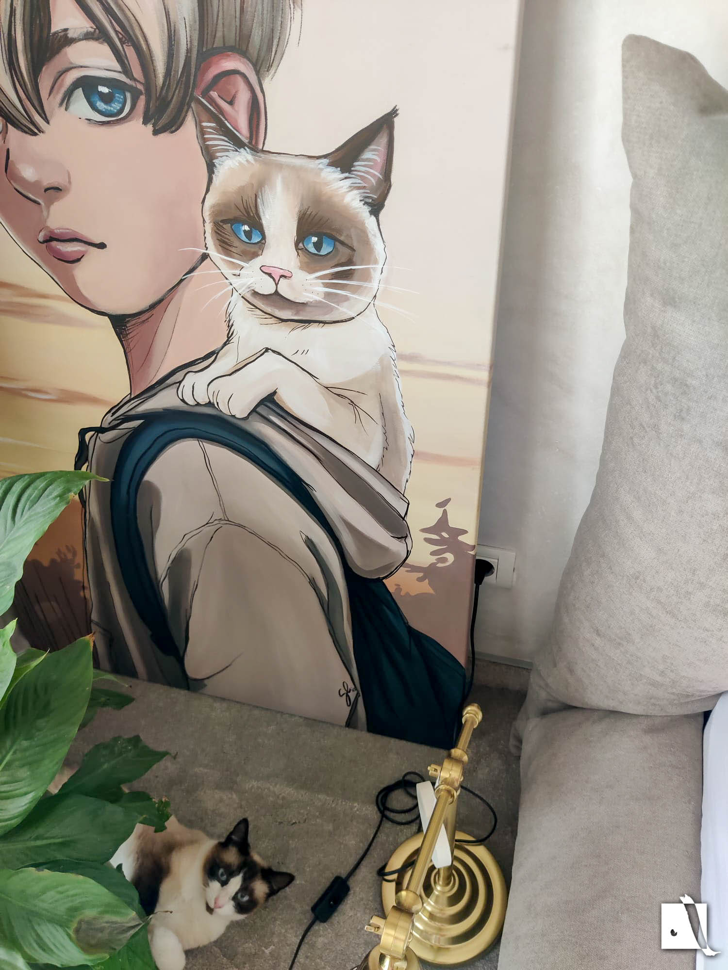Pictura decorativa in stil realist cu acrilic tip portret animal pisica stil manga 