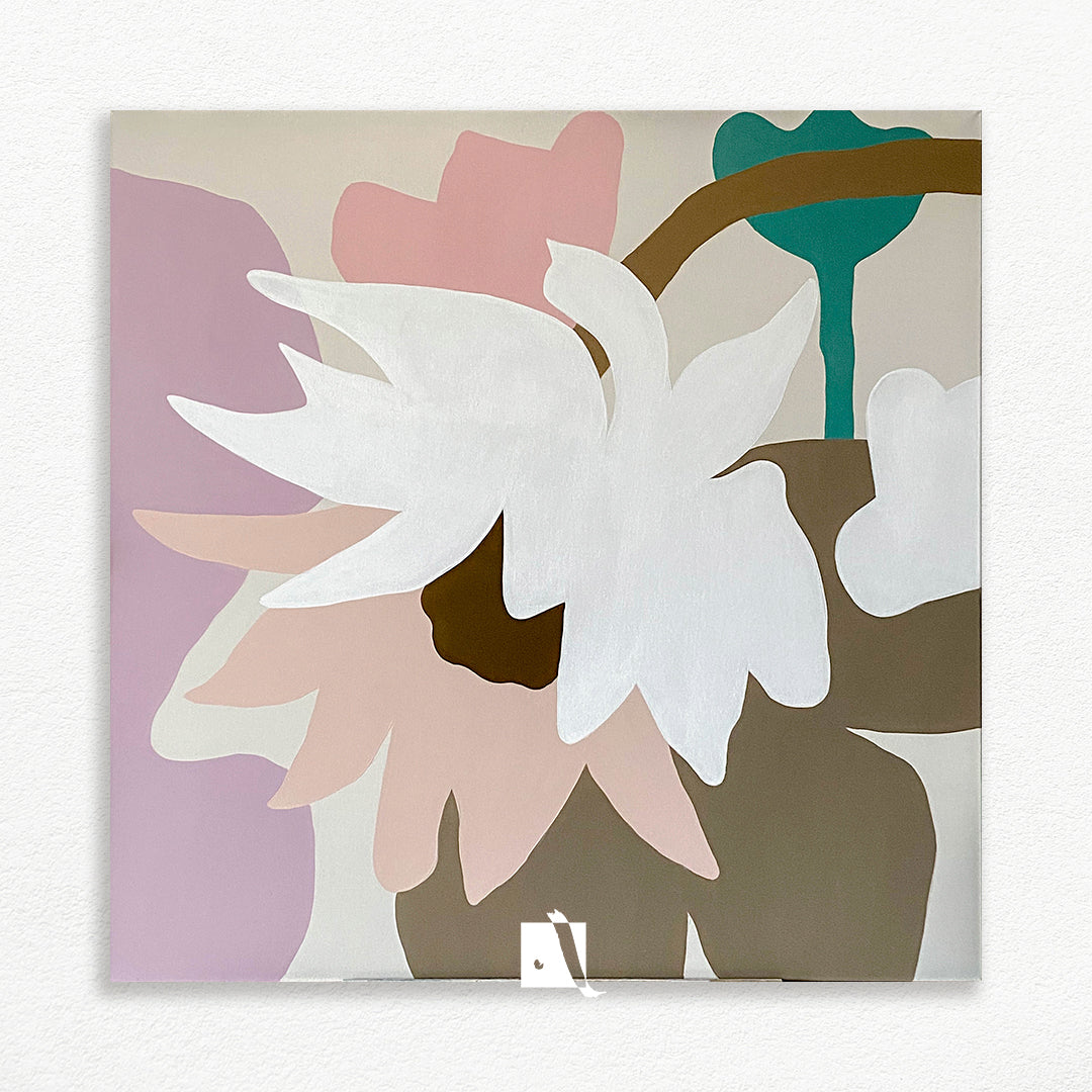 pictura decorativa abstracta minimalista tematica floare cu nuante crem maro ov roz alb si verde