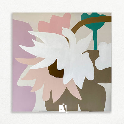 pictura decorativa abstracta minimalista tematica floare cu nuante crem maro ov roz alb si verde